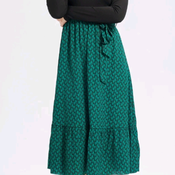 Fun dresses - Picture 3 of 4